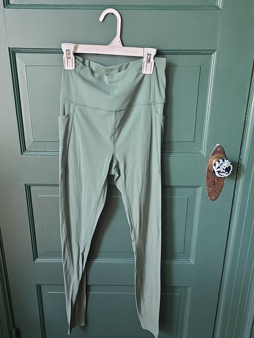 High-Waist Sage Green Leggings with Side Pockets